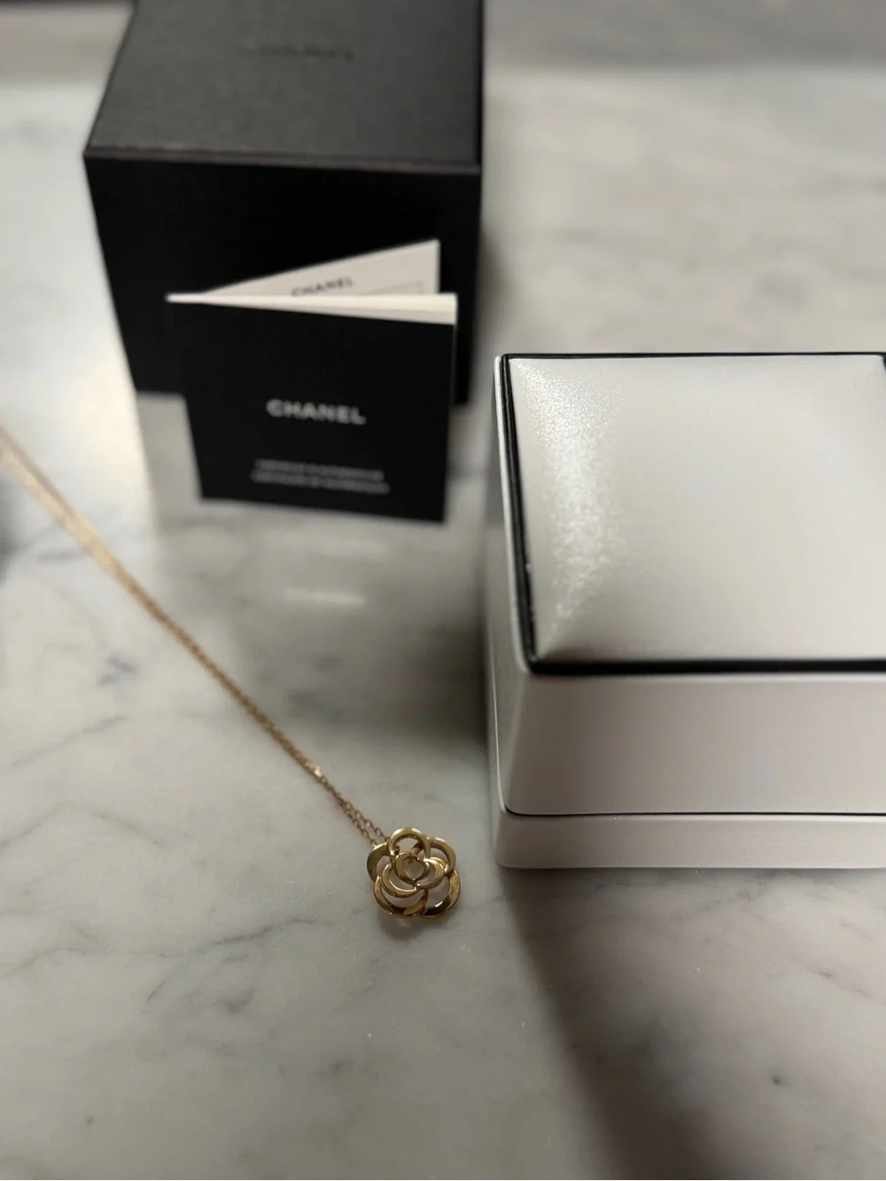 CHANEL pendant necklace